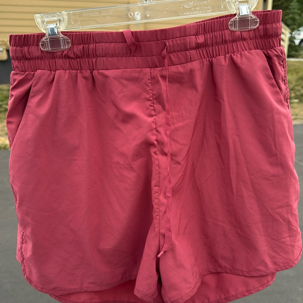 Buffbunny lifesaver short terracotta size Medium